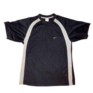 Nike Men's Black and White Short Sleeve Tee